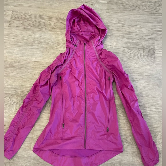 LULULEMON Pink Zip Up Windbreaker Jacket w/ packable hood & ponytail hole Sz 4 - Picture 4 of 15